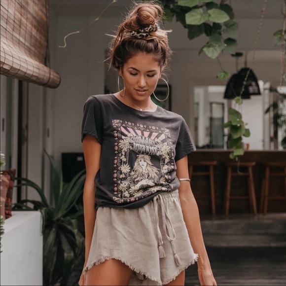 Stevie Nicks Follow Sun Retro Rocker Tee - Picture 2 of 7